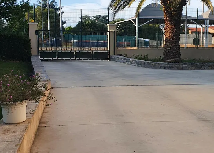 Rez De * بورجو